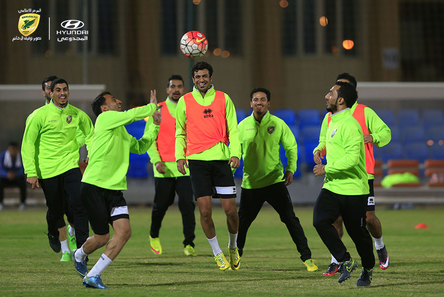 الخليج ينهي تحضيراته للهلال في رديف الملز