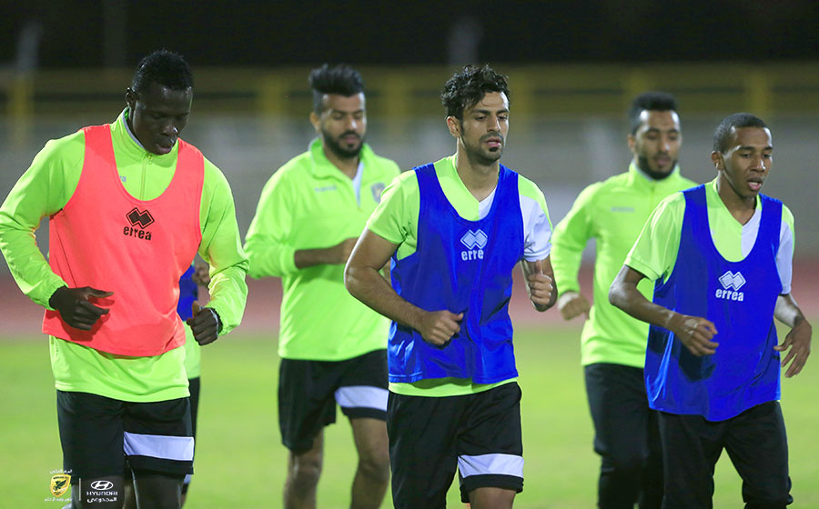 الخليج يواجه نجران ودياً اليوم في الدمام تحضيراً لاستضافة الهلال