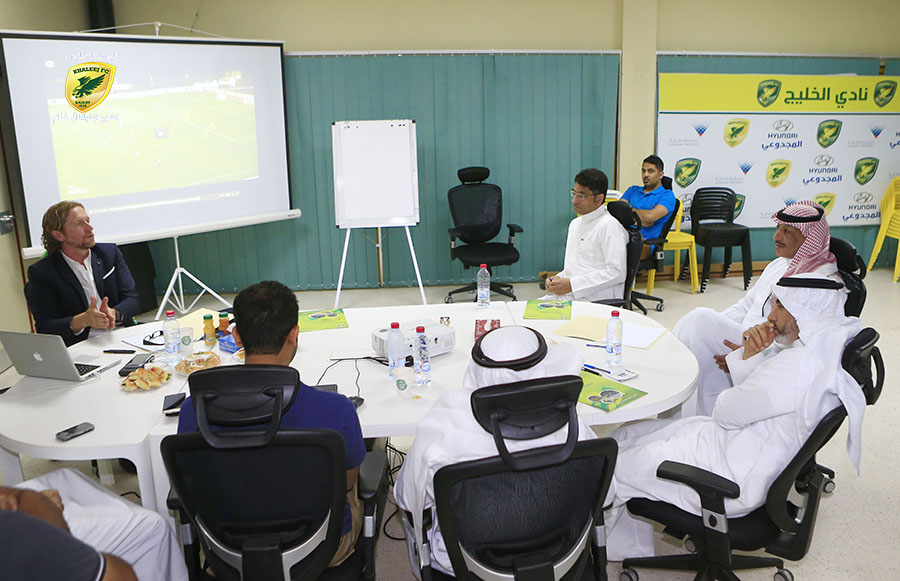 البلجيكي باتريك يصل سيهات ويعقد اجتماعات مكثفة لرسم خارطة طريق الدانة لدوري جميل