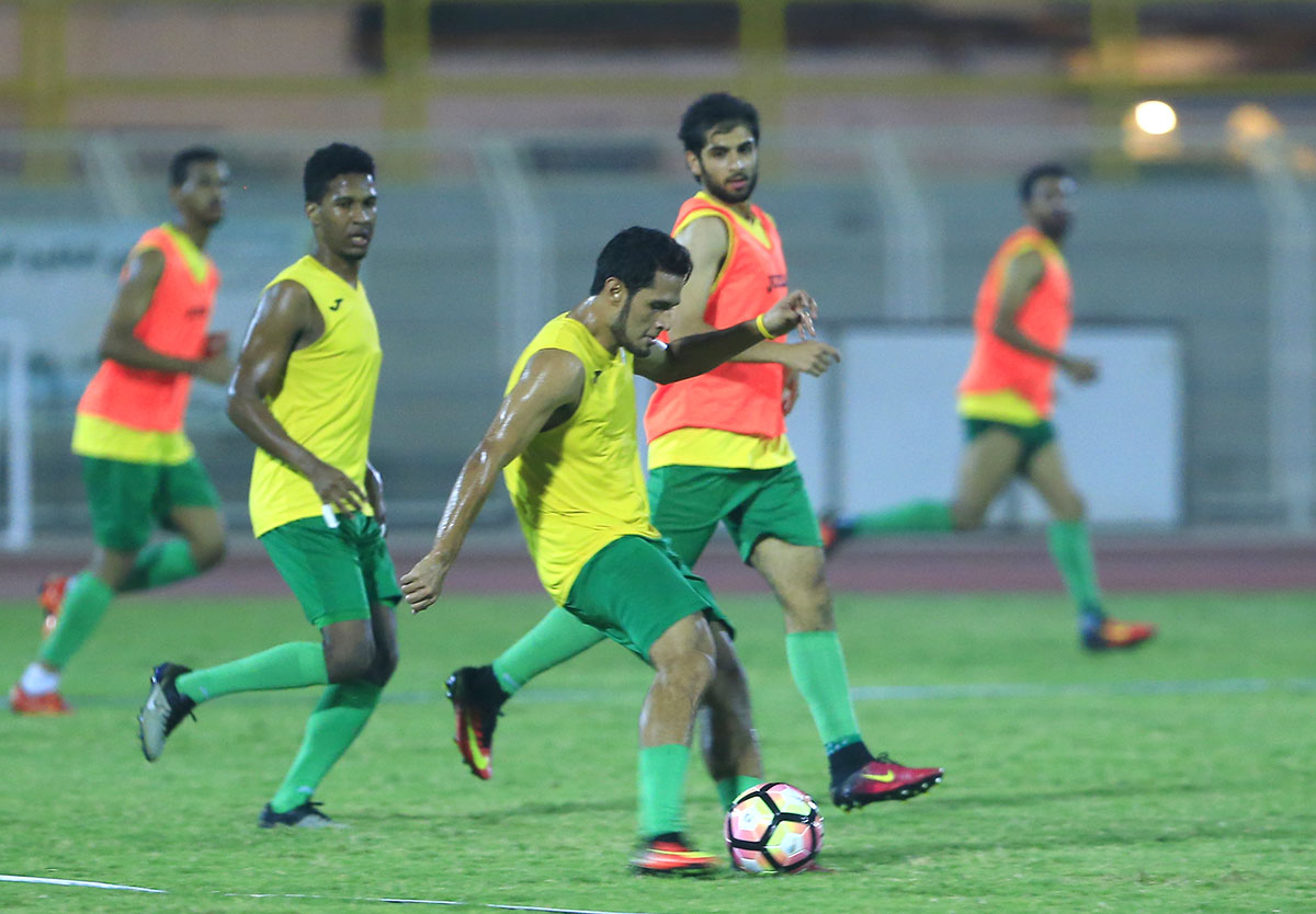 قادري يرفع درجة تحضيرات الخليج لمواجهة الهلال .. والماسة تطرح التذاكر الثلاثاء