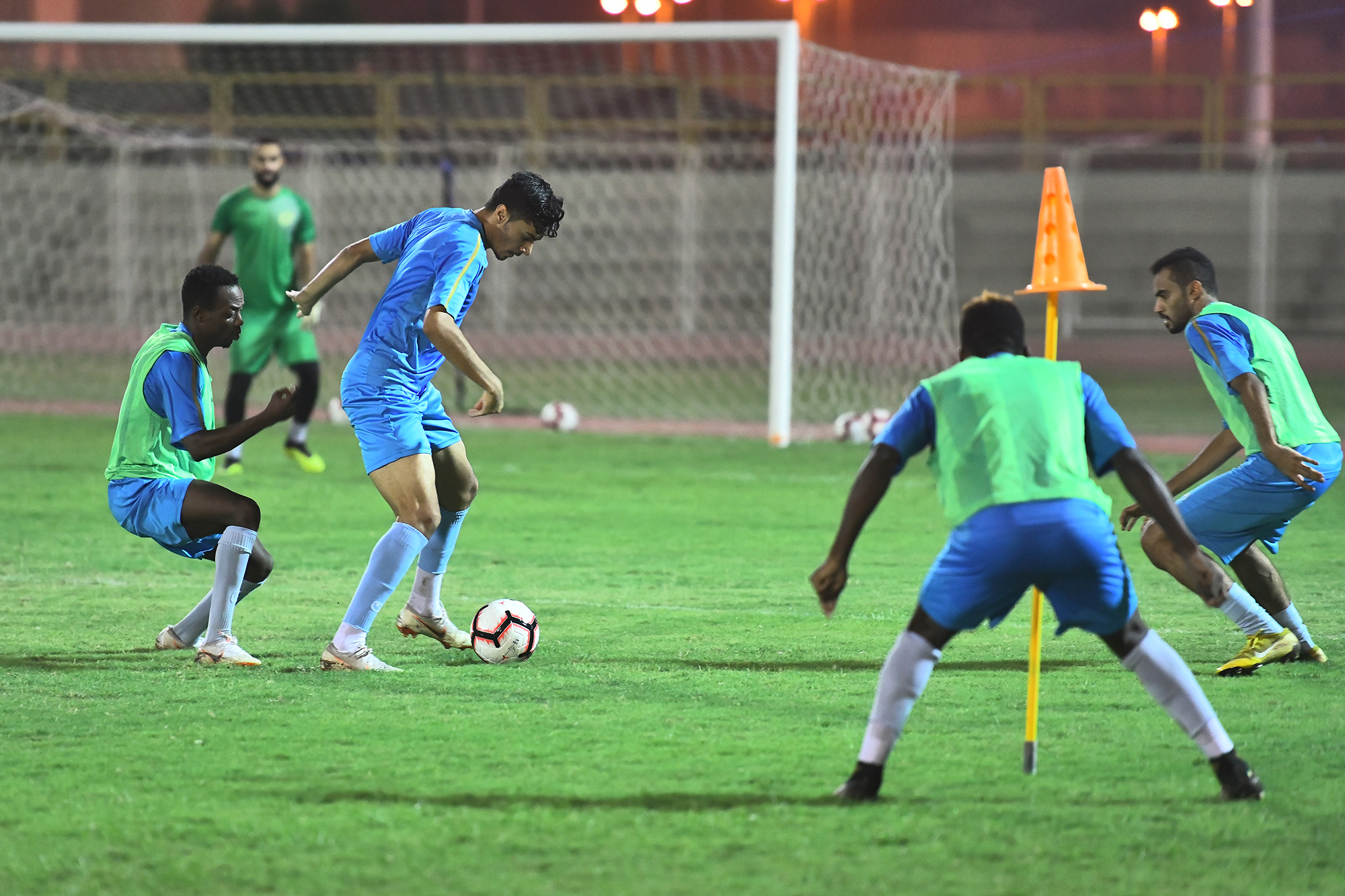 هلال يرفع من وتيرة تحضيرات الخليج لمواجهة جدة ضمن منافسات الجولة السابعة ل #دوري_الأمير_محمد_بن_سلمان