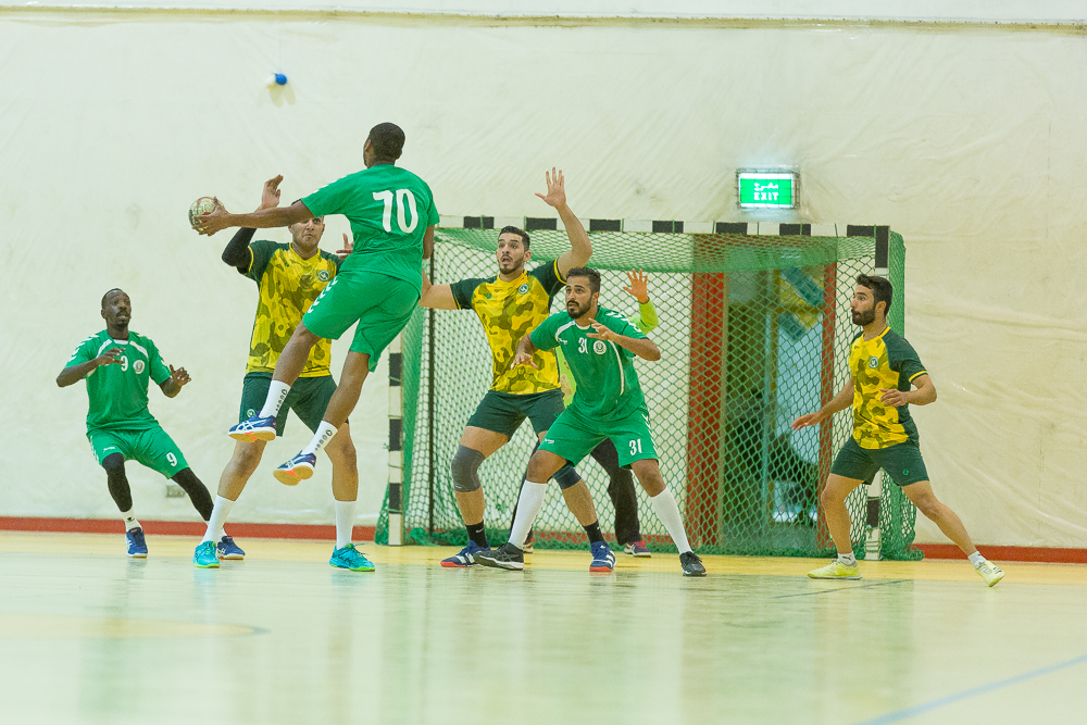 #يد_الخليج تتجاوز منتخب القوات البرية وتتأهل لمواجهة الترجي في نهائي الدورة التنشيطية مساء اليوم الثلاثاء على صالة النادي في سيهات