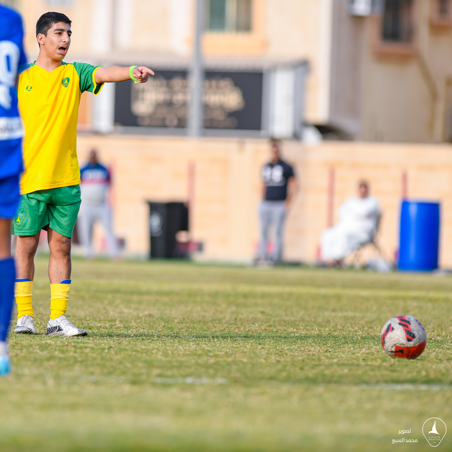 خليج 13 يتعثر من الهلال